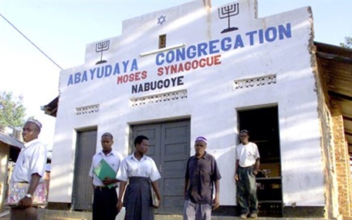 Los judíos de Uganda obtienen reconocimiento oficial para hacer aliá a Israel