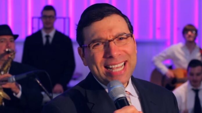 Simchat Chatanim - Michoel Pruzansky