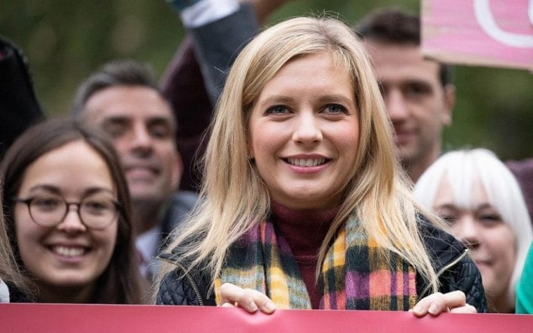 El Creciente Antisemitismo Acerca A Los Jud os Seculares Del Reino 