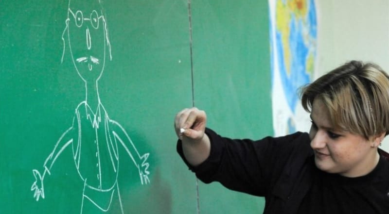 En Moldavia, los adolescentes judíos van a las escuelas para disipar los estereotipos antisemitas