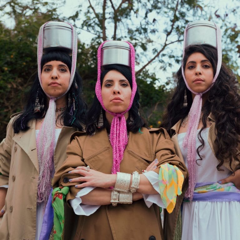 A-WA, una banda de hermanas judías yemenitas, quiere que te sientas como en casa A-WA, una banda de hermanas judías yemenitas, quiere que te sientas como en casa