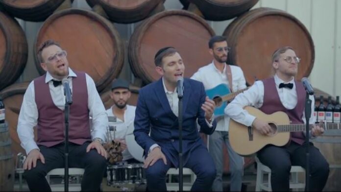 Shirat Haneshama - Shuki & David Feat. Ruli Dickman