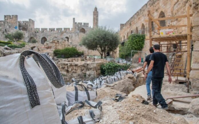 Mientras la Torre de David mira hacia el futuro, las excavaciones reescriben el pasado de la antigua ciudadela
