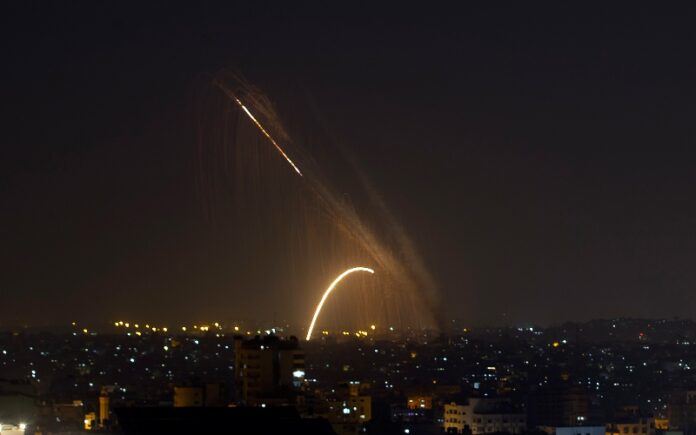 Después de un día de tranquilidad, los terroristas de Gaza disparan 2 cohetes hacia Israel