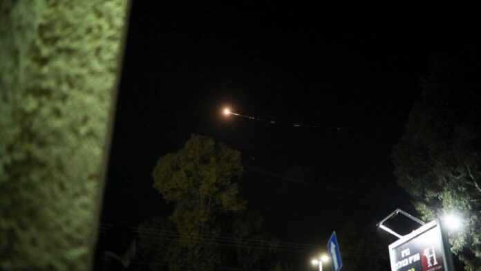 Israel intercepta cohetes sobre Sderot mientras continúan los ataques desde Gaza