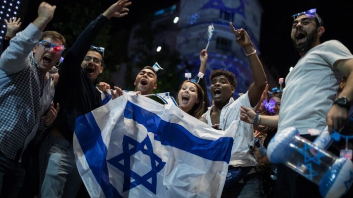 Los portadores de la antorcha del Día de la Independencia de Israel de este año tienen entre 18 y 102 años