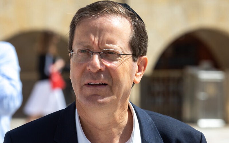 Isaac Herzog es elegido como el undécimo presidente de Israel, con 87 votos de los 120 de la Knesset