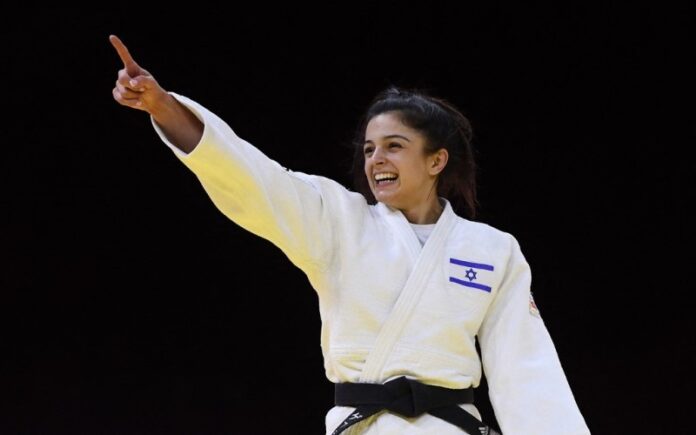Gefen Primo de Israel gana la medalla de bronce en el Campeonato Mundial de Judo
