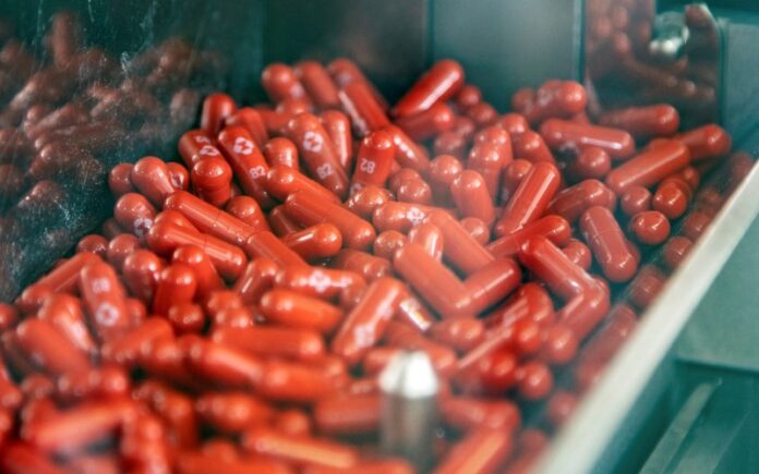 Israel dijo que trabaja para obtener suministro de la revolucionaria píldora antiviral Merck COVID-19