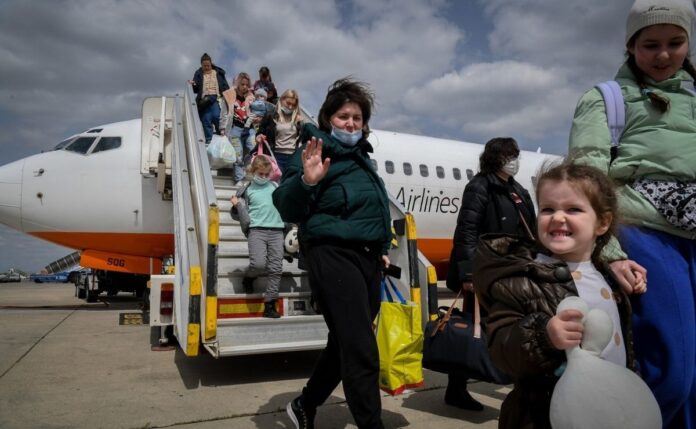 La Agencia Judía aumentará los vuelos de inmigración desde Ucrania para abordar la crisis de refugiados