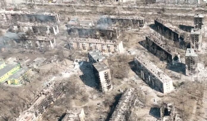 Nuevas imágenes de drones muestran la enorme devastación en Mariupol, Ucrania