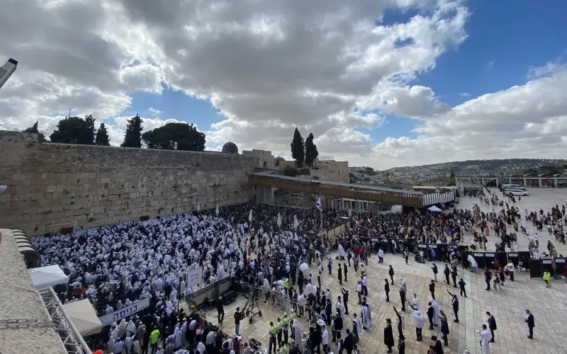 Rabinos de Jerusalén: "No hay ningún mensaje negativo en izar la bandera, hay que reconectar a la gente con la ciudad"