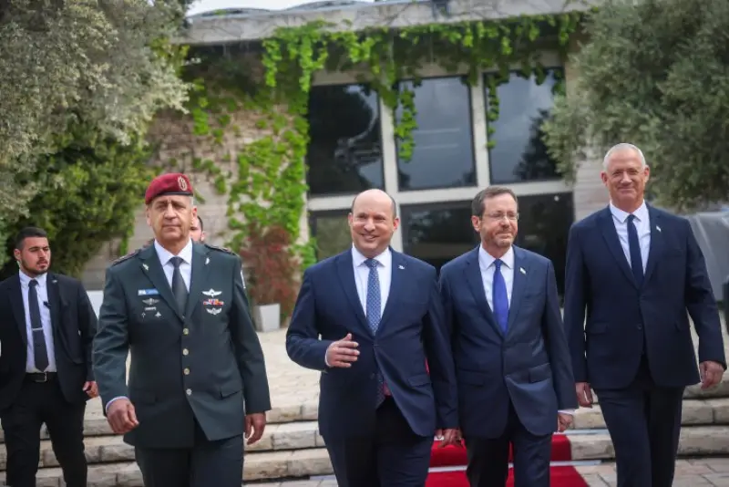 'Heroínas y héroes': el presidente honra a 120 destacados soldados y oficiales de las FDI