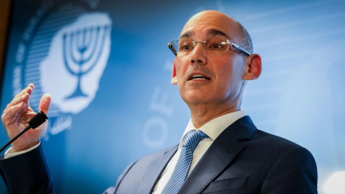 El Banco de Israel predice que la economía puede seguir expandiéndose a pesar de la agitación política