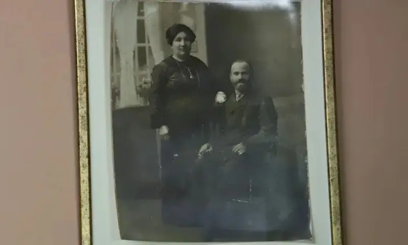 Los tatarabuelos de Ben Yehuda, quienes comenzaron el negocio de la panadería en 1870.