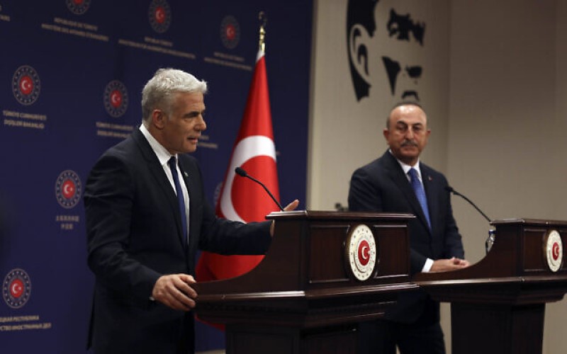 Israel y Turquía firman un acuerdo de aviación actualizado a medida que los lazos bilaterales continúan mejorando