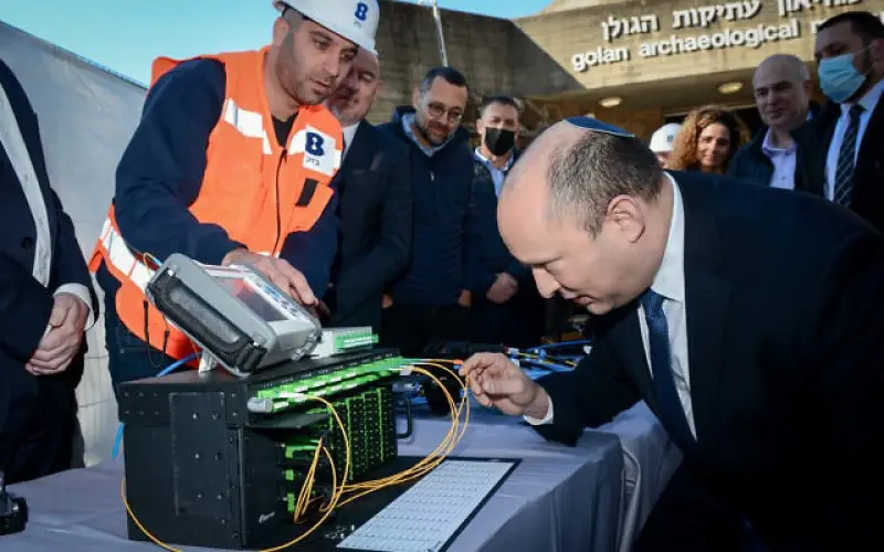 El 70% de los israelíes tendrá acceso a Internet de fibra óptica a finales de año, según el ministro
