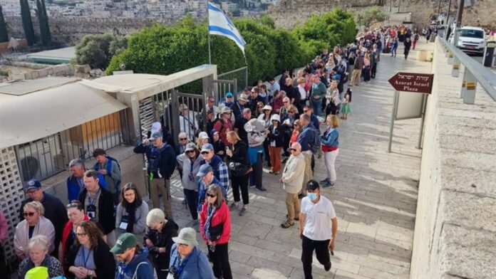 Un nuevo récord de peregrinos al Monte del Templo