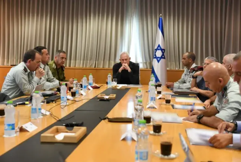 Una reunión de evaluación de la situación encabezada por el ministro de Defensa, Benny Gantz, el jueves.