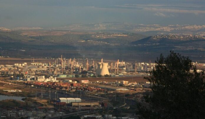 El primer ministro da luz verde a la adquisición de la mayor refinería de petróleo de Israel por parte de una empresa petroquímica