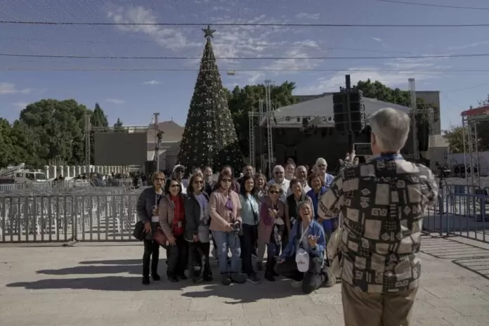 Belén da la bienvenida a los visitantes navideños a medida que se dispara el turismo pospandémico