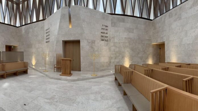 La primera sinagoga de los Emiratos Árabes Unidos es 'un evento histórico no solo para Oriente Medio, sino para el mundo'