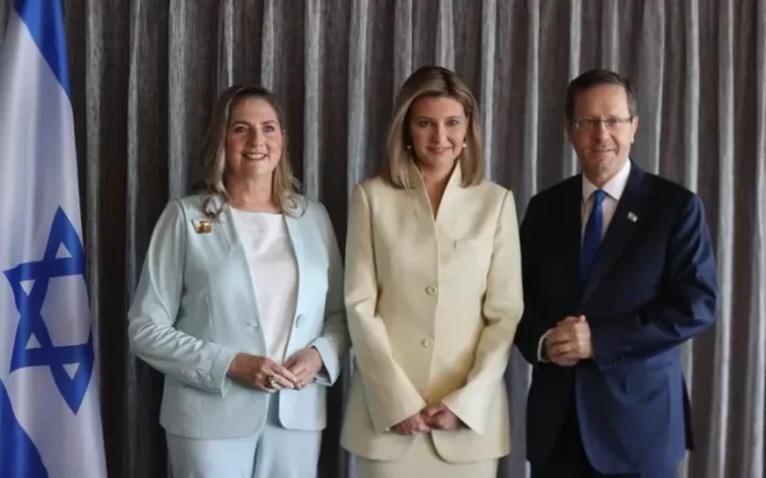 La primera dama de Ucrania se reúne con Herzogs para iniciar una visita que promueve cuestiones humanitarias