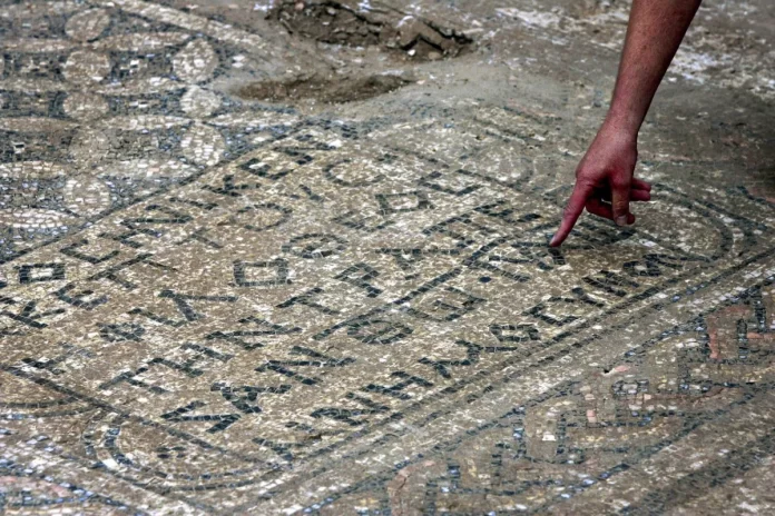 Israel puede desarraigar un antiguo mosaico cristiano y enviarlo al museo evangélico de Estados Unidos