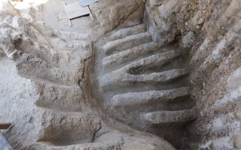 Los canales del norte de una instalación antigua única descubierta en la Ciudad de David, Jerusalén, agosto de 2023.