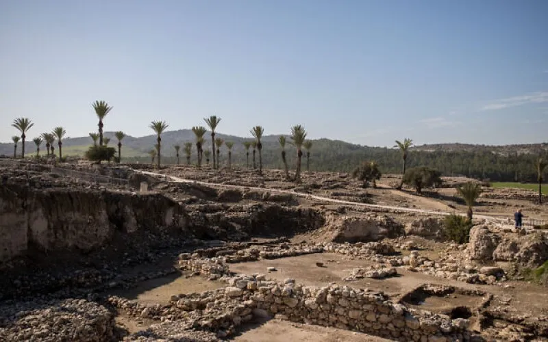 Vista del parque nacional arqueológico Tel Megiddo (Armagedón), Israel.