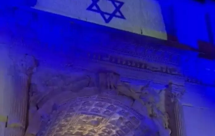 El Arco de Tito de Roma Ilumina su Historia en Solidaridad con Israel
