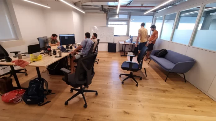 Innovación Tecnológica en Medio de la Guerra: Desarrolladores Israelíes Recaudan 2 Millones de Dólares para Fortalecer la Defensa Nacional