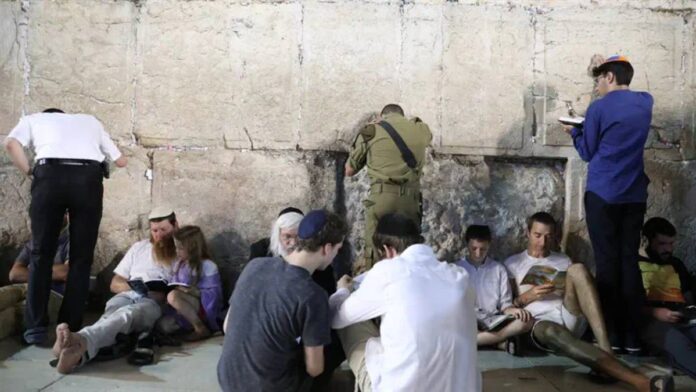 Tisha B'Av 2024: Comenzará este lunes al atardecer y finalizará el martes por la noche