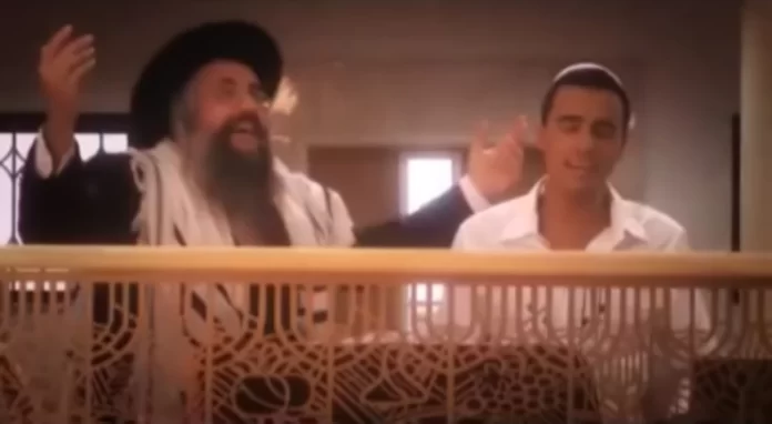 Idan Yaniv interpretando Shalom Aleichem, el himno tradicional judío para recibir el Shabat