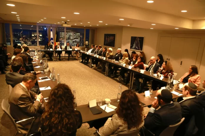 Israel establece lazos formales con partidos europeos de extrema derecha_ ¿Un movimiento pragmático o un peligroso acercamiento_ Israel establece lazos formales con partidos europeos de extrema derecha