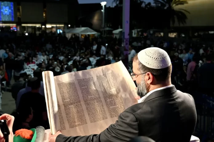 Purim en la Plaza de los Rehenes_ En clamor por la liberación de cautivos en Gaza Purim en la Plaza de los Rehenes