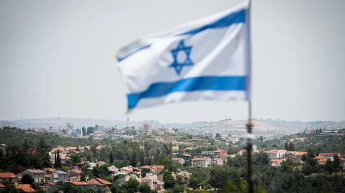 Israel Salva a 10 Trabajadores Indios Atrapados en Aldea de la Autoridad Palestina