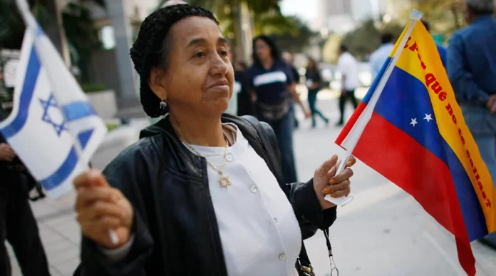Miembros de la comunidad judía venezolana reaccionan desde el exterior tras la deposición de Nicolás Maduro
