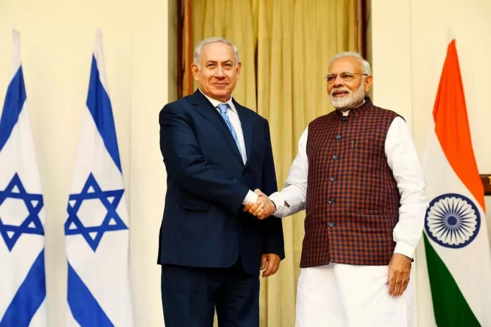 Benjamin Netanyahu y Narendra Modi durante una conversación sobre el fortalecimiento de relaciones entre Israel e India y un plan de paz para Gaza