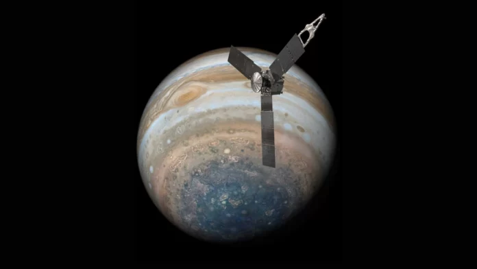 Imagen de Júpiter captada por la sonda Juno de la NASA durante su órbita