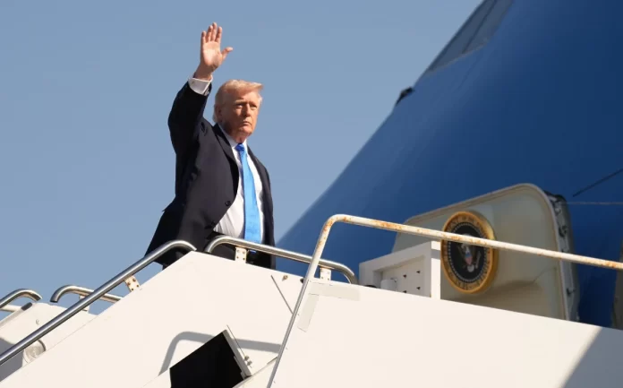 El presidente Donald Trump y el primer ministro Benjamin Netanyahu durante una reunión sobre la estrategia militar conjunta contra Irán en 2026