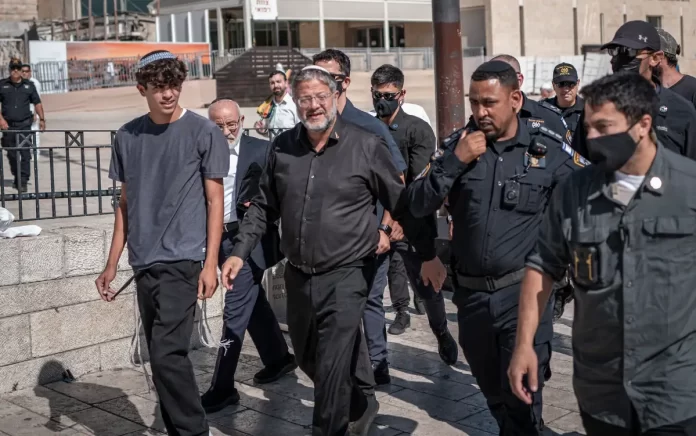 El ministro Itamar Ben Gvir ingresa al Monte del Templo en Jerusalén durante Tisha BeAv, 23 de julio de 2026